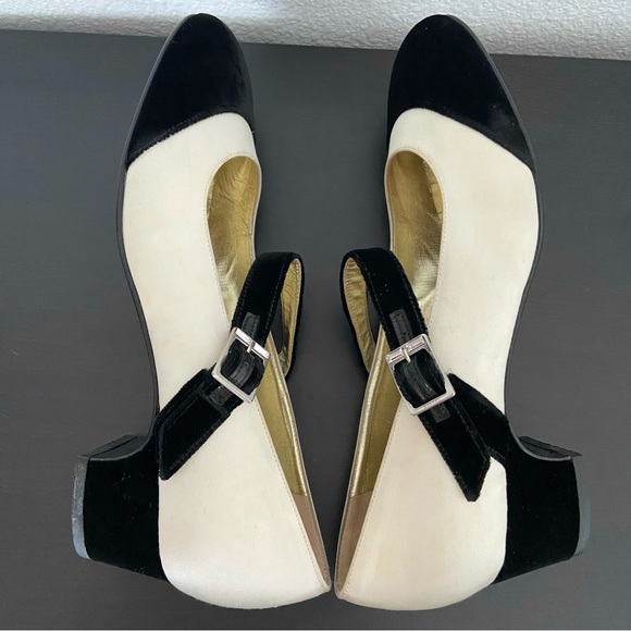 Vintage CHANEL Two Tone Velvet Satin Mary Jane Pumps Low Block Heel - Picture 5 of 16